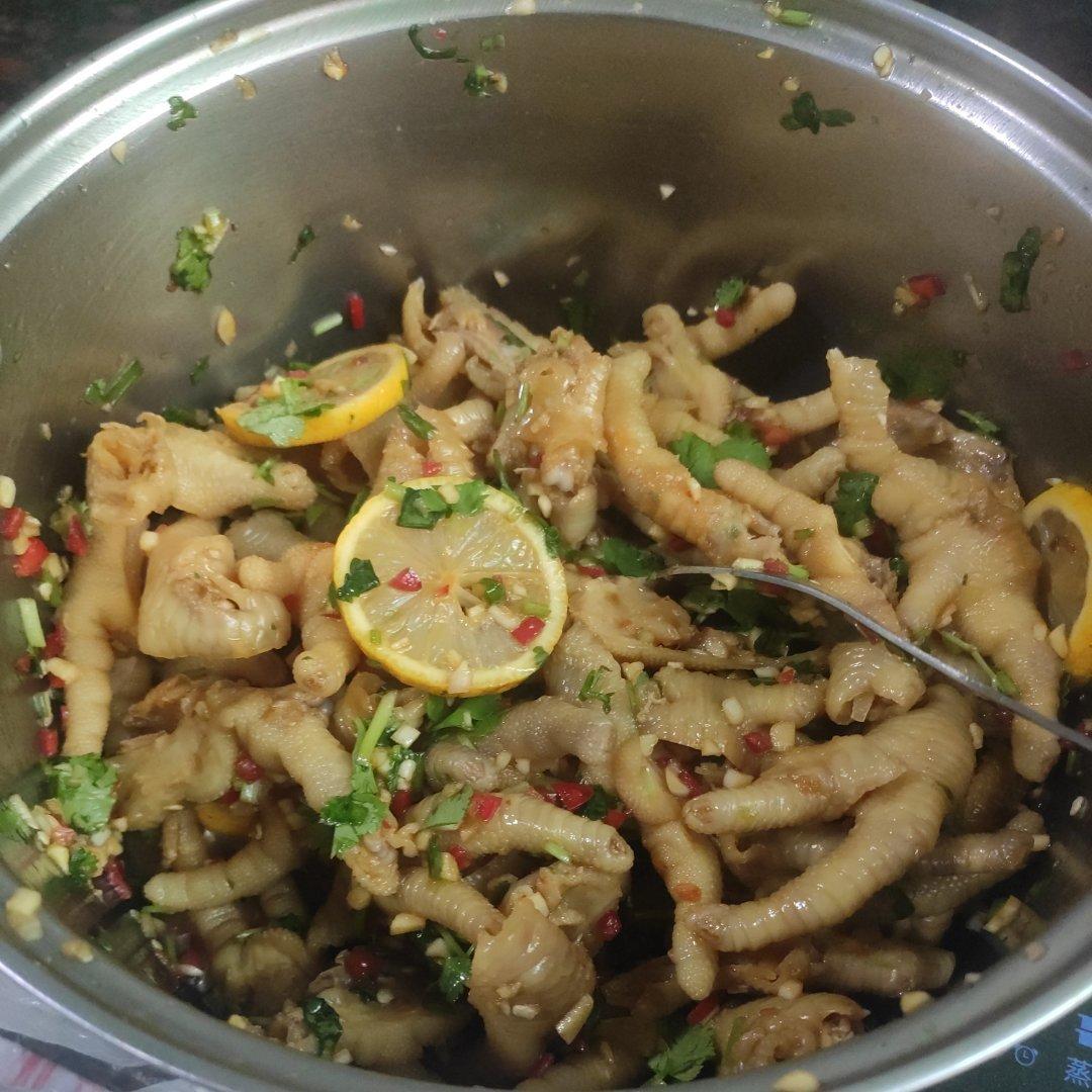 绝对不会后悔的酸辣鸡爪