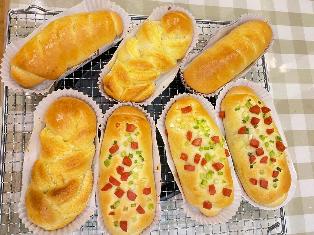 新手火腿沙拉肉松包