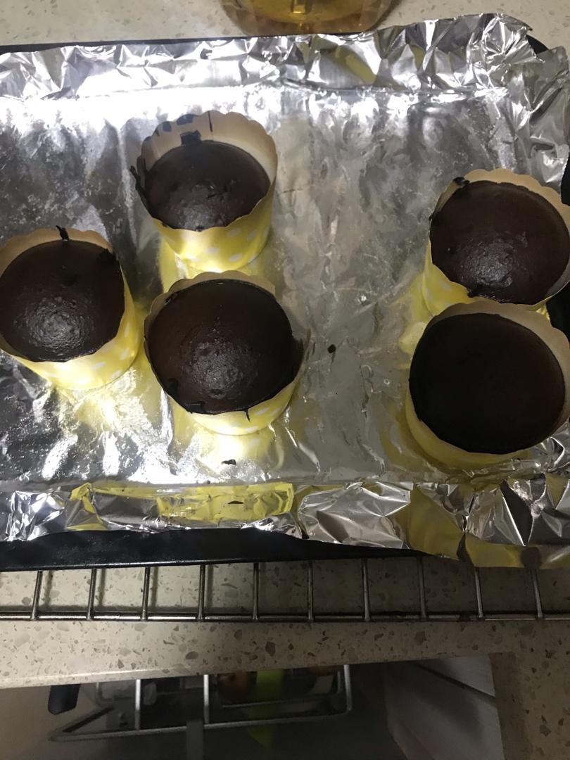 好吃到爆～爆浆巧克力熔岩蛋糕