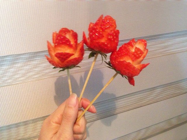 喜悦-14做的草莓花朵