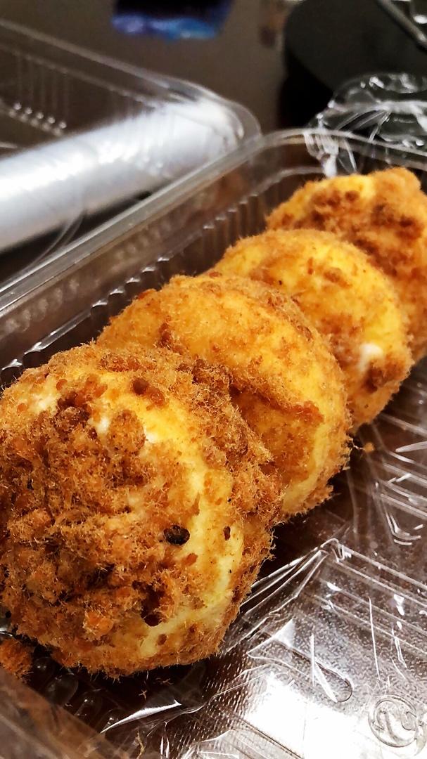 爆浆肉松小贝
