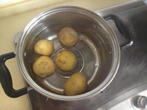 迷迭香烤小土豆的做法 步骤1