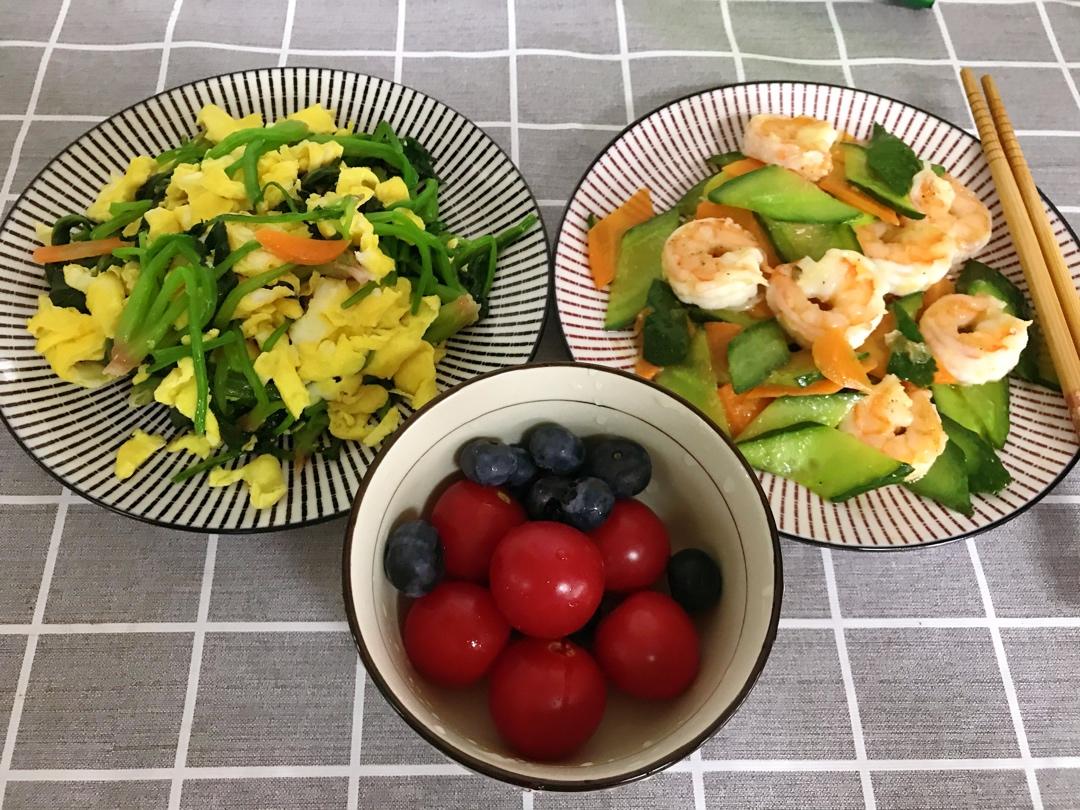 减脂餐➡️黄瓜炒虾仁