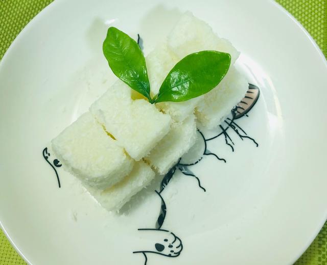 牛奶椰蓉小方的做法