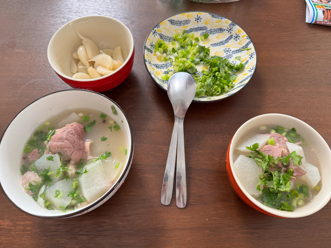 羊肉汤(炖萝卜)