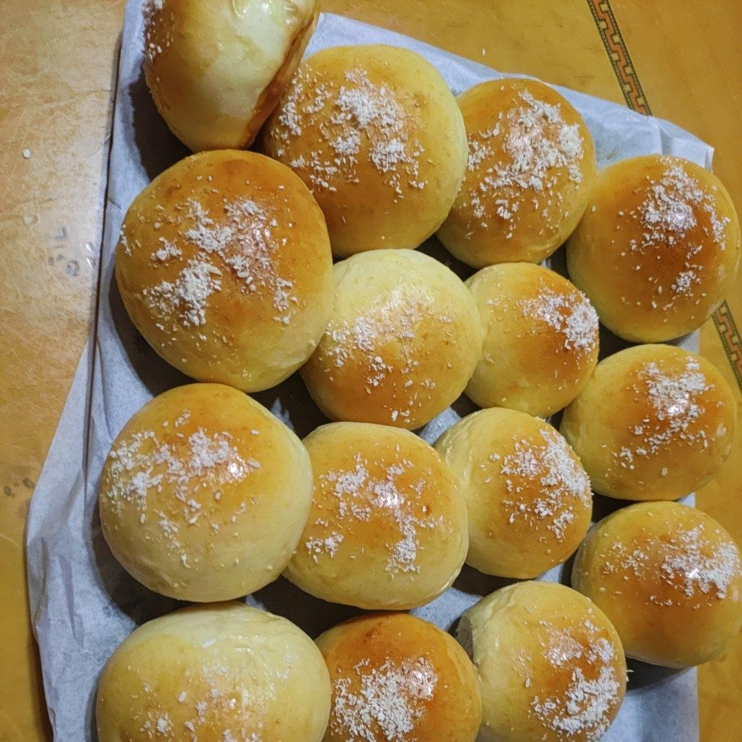 椰蓉奶香小餐包