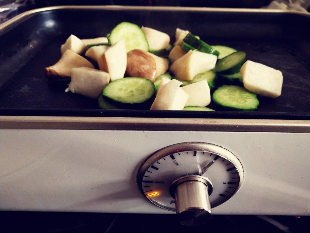 低卡减脂瘦身餐——杏鲍菇煎炒鸡胸肉