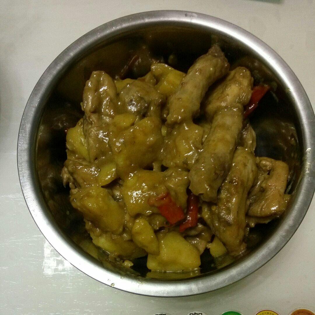 土豆炖鸡块