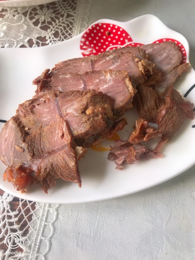卤牛肉