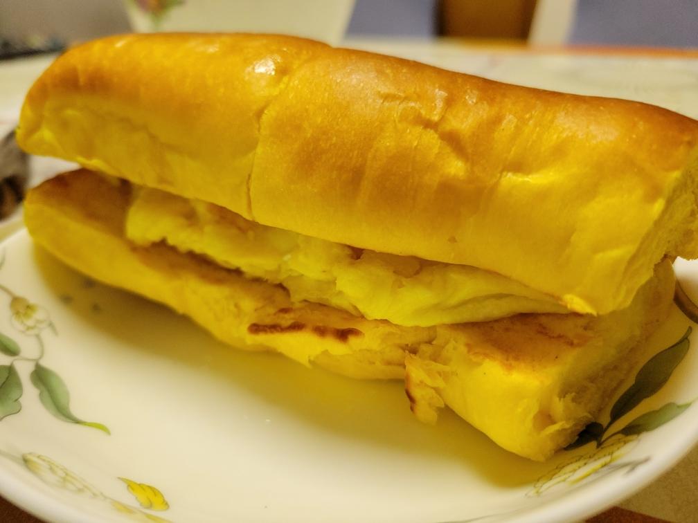 不加一滴水！这南瓜餐包太拉丝了，做法巨简单！