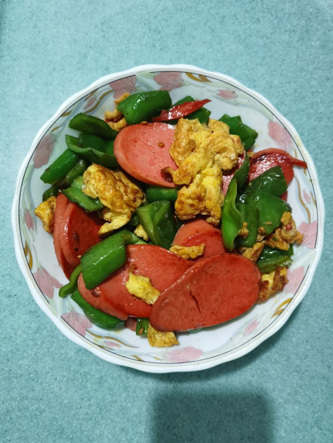 青椒火腿炒鸡蛋