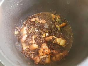 梅干菜烧五花肉的做法 步骤7