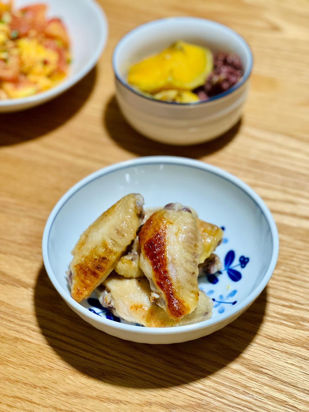 烤鸡翅薄脆时蔬沙拉