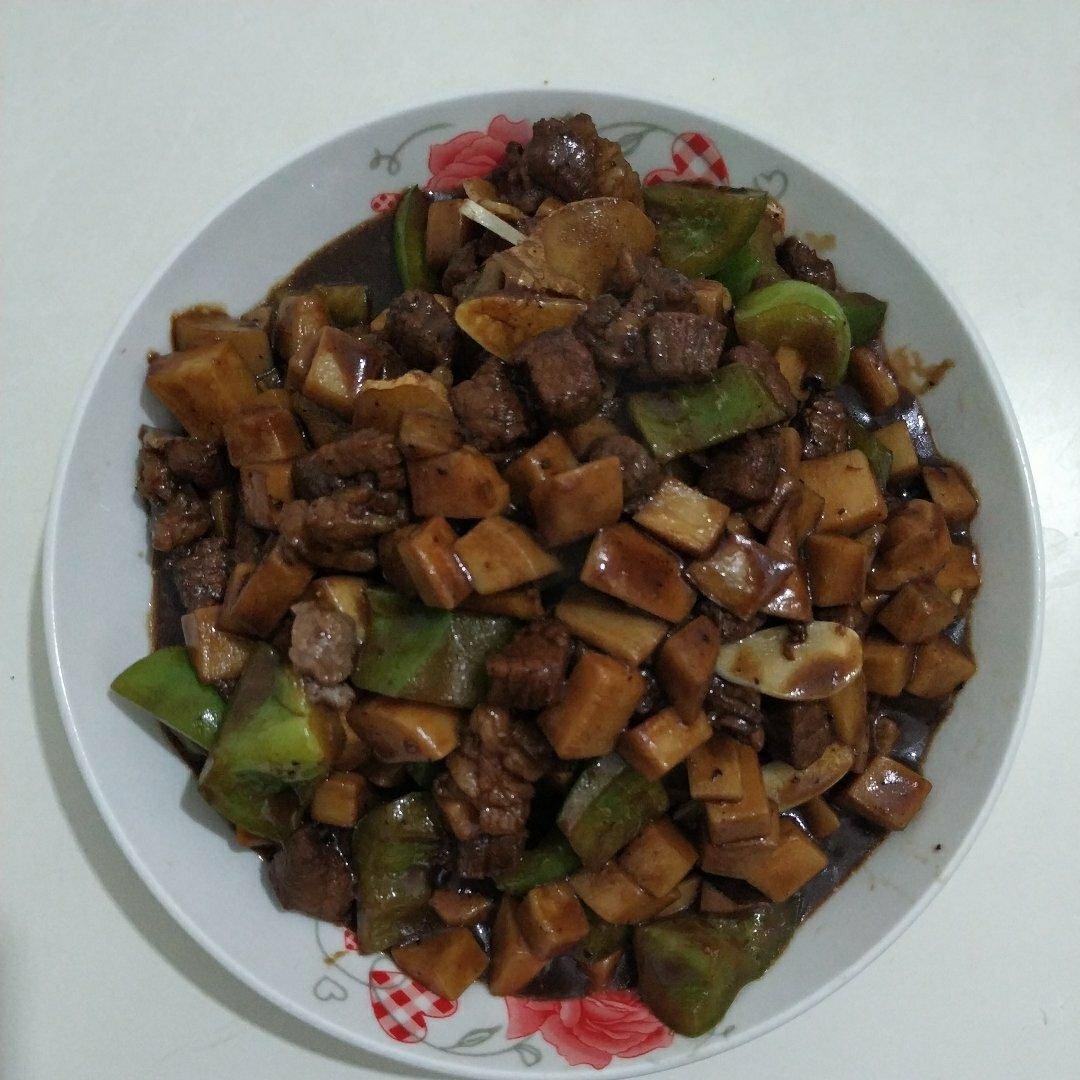 杏鲍菇炒牛肉粒