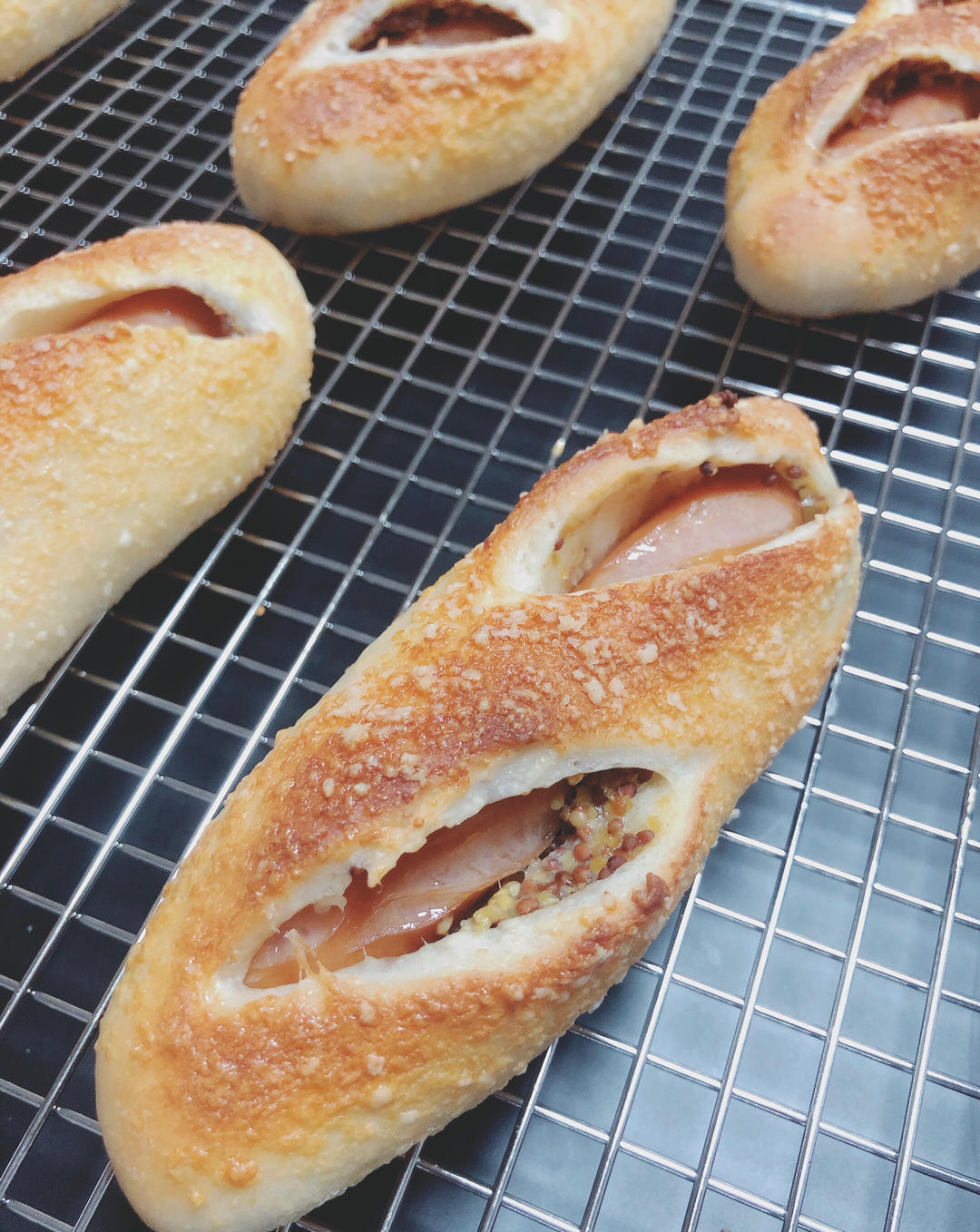 爆汁德式香肠面包｜大口吃肉肉｜发酵时间短｜快手好吃｜无需手套膜｜可做无油无糖