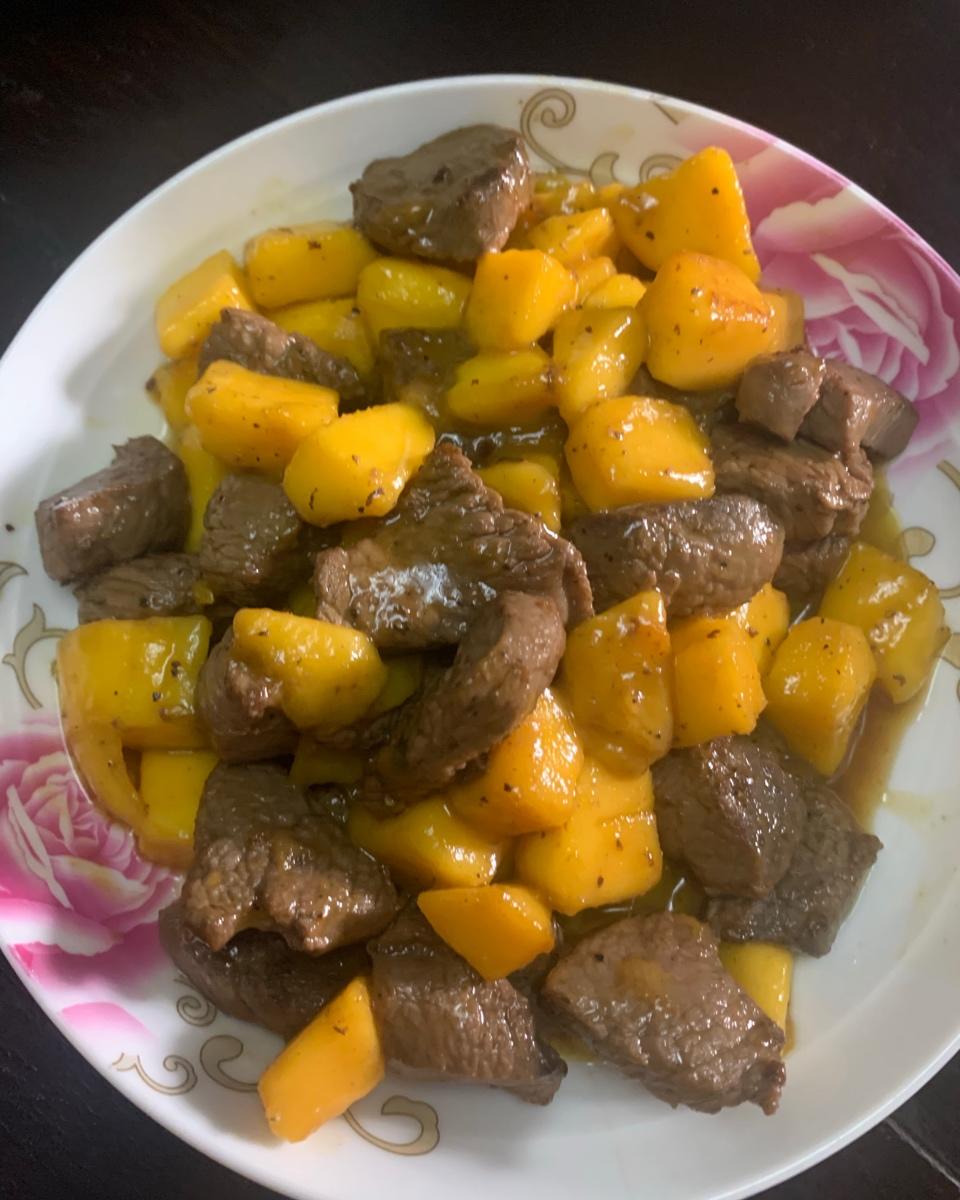芒果系列：芒果炒牛肉粒