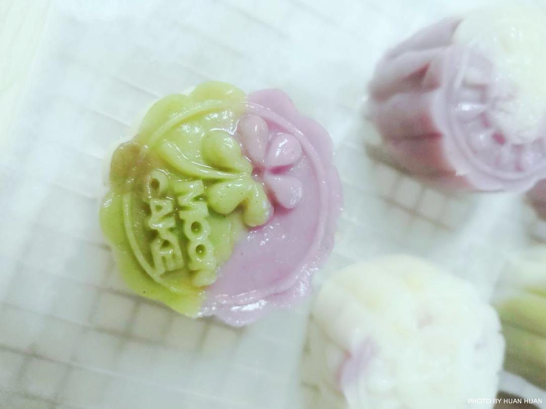 三色冰皮月饼