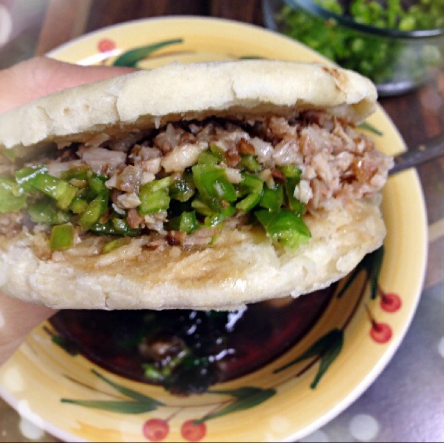腊汁肉夹馍