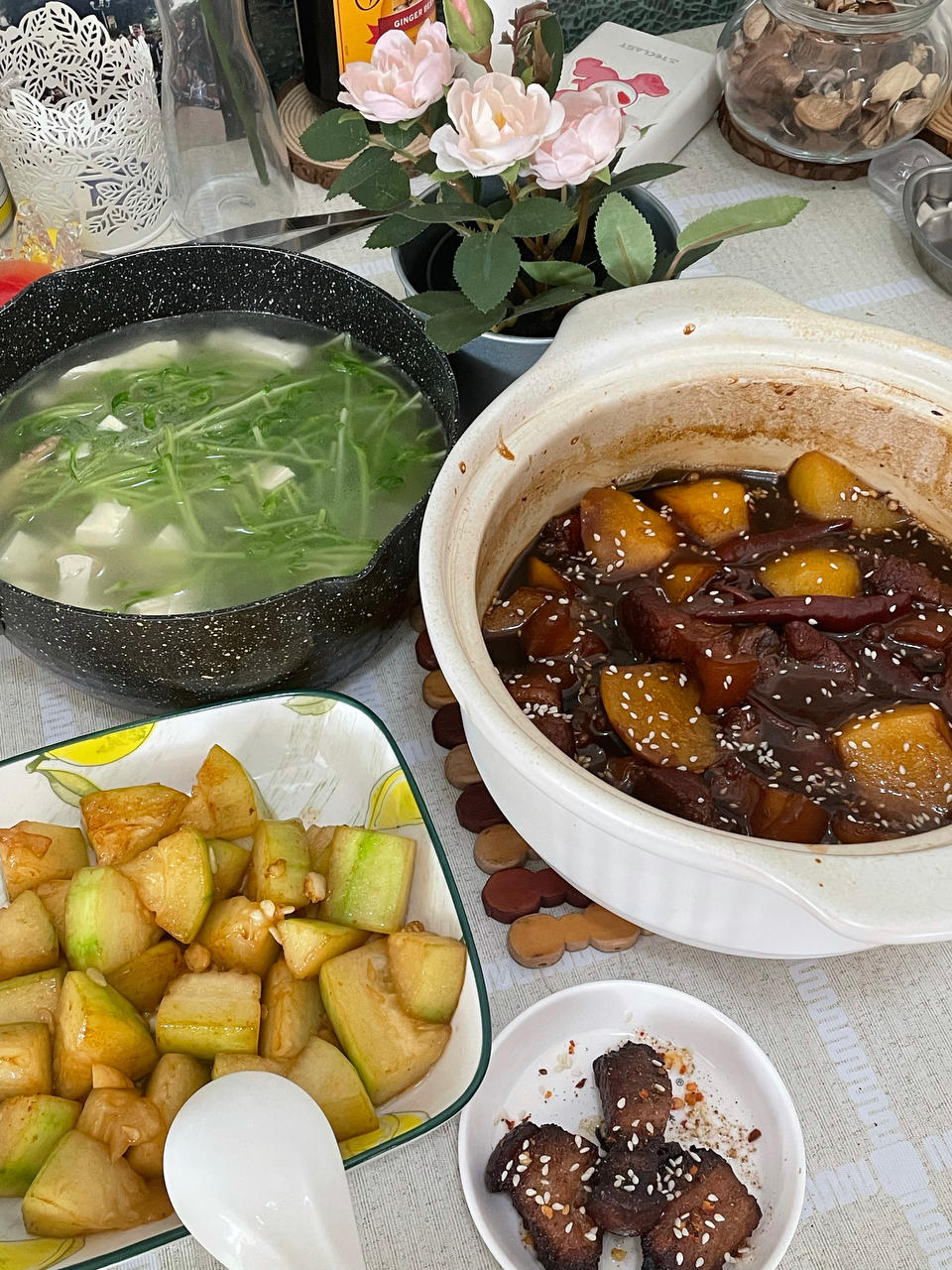 快给你心爱的人们做/送饭吧！