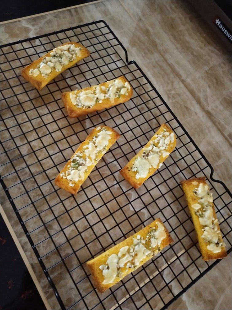 🔥香香哒‼️不用黄油的低卡芝士蒜香吐司条‼️