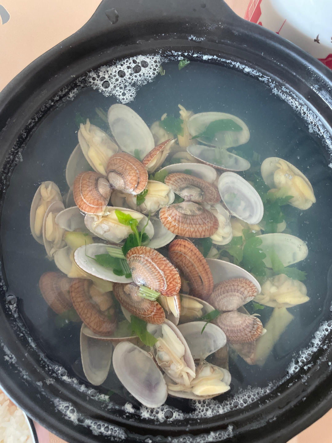 五分钟快手海鲜汤——花蛤芹菜汤