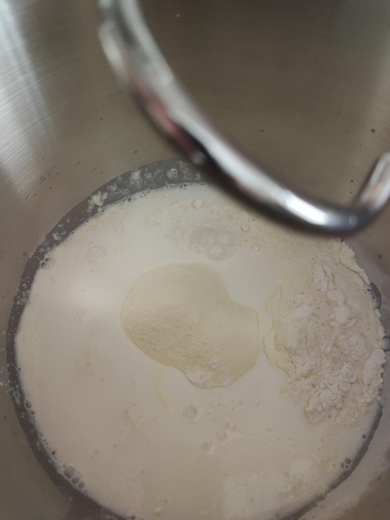 纯奶手撕吐司的做法 步骤1