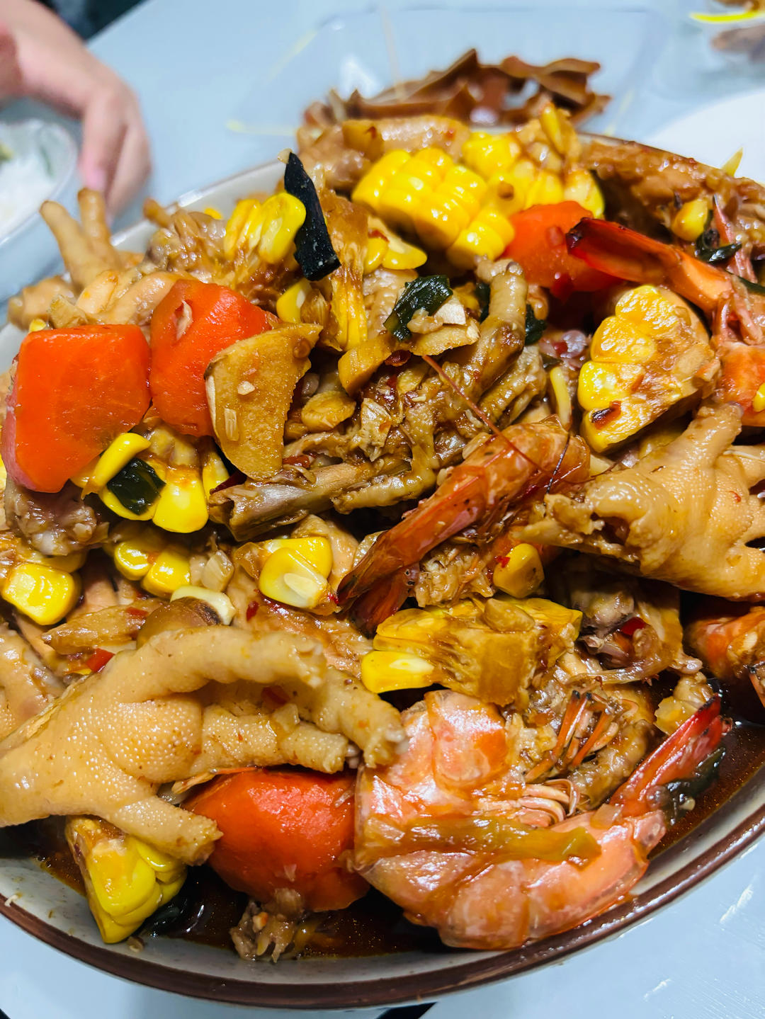 火爆餐厅的鸡翅鸡爪煲，软嫩鲜香，入口即化