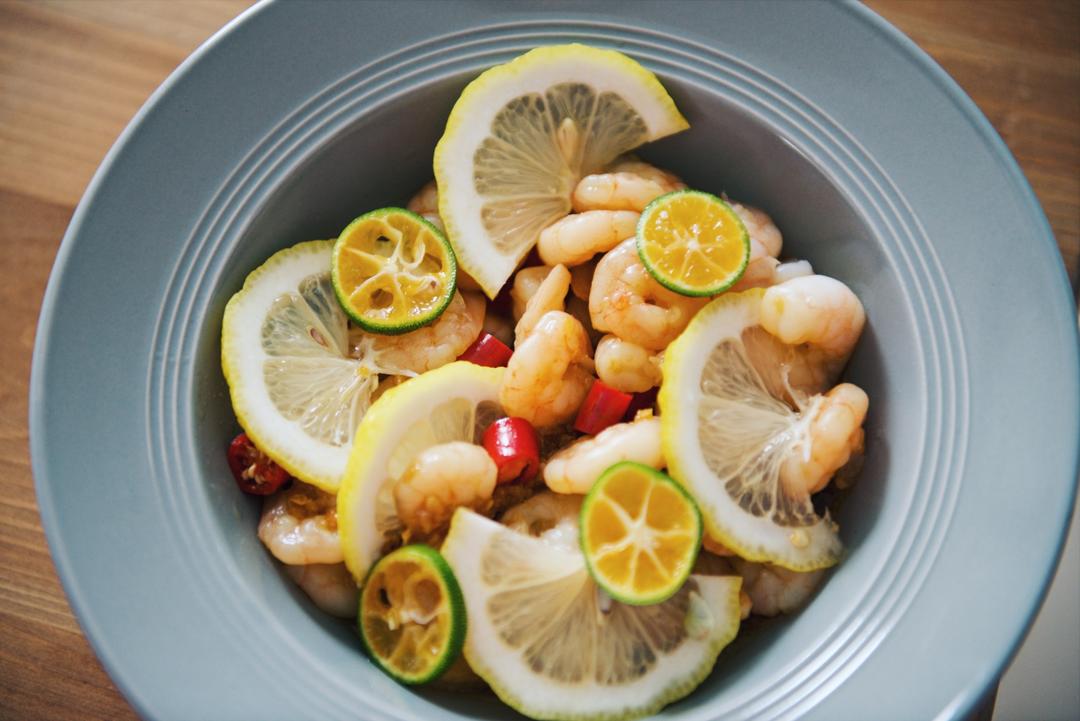 凉拌酸辣虾仁的做法