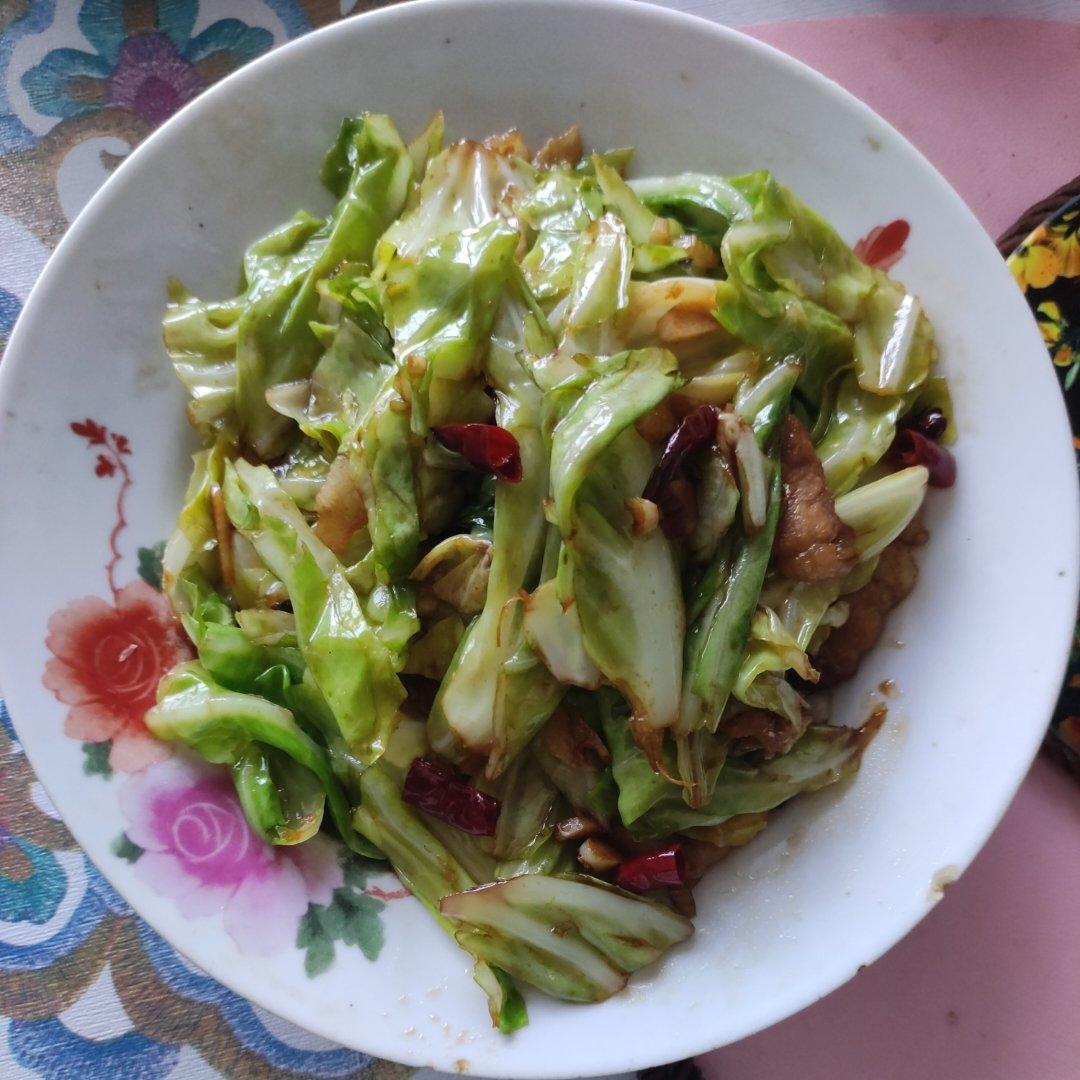 厨师长教你：“手撕包菜”的家常做法,简单又不失美味