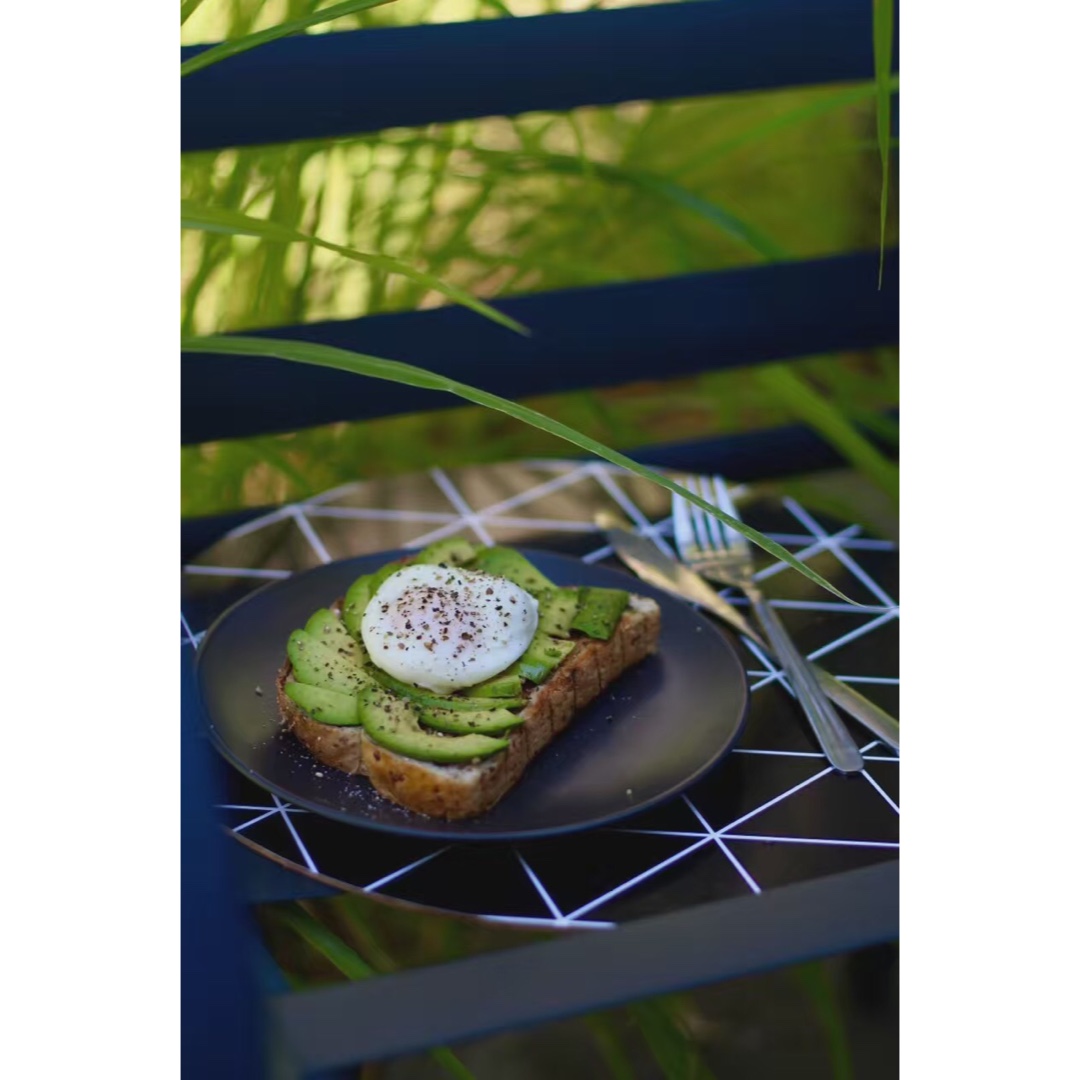 如何用半个牛油果切出一大堆牛油果即视感