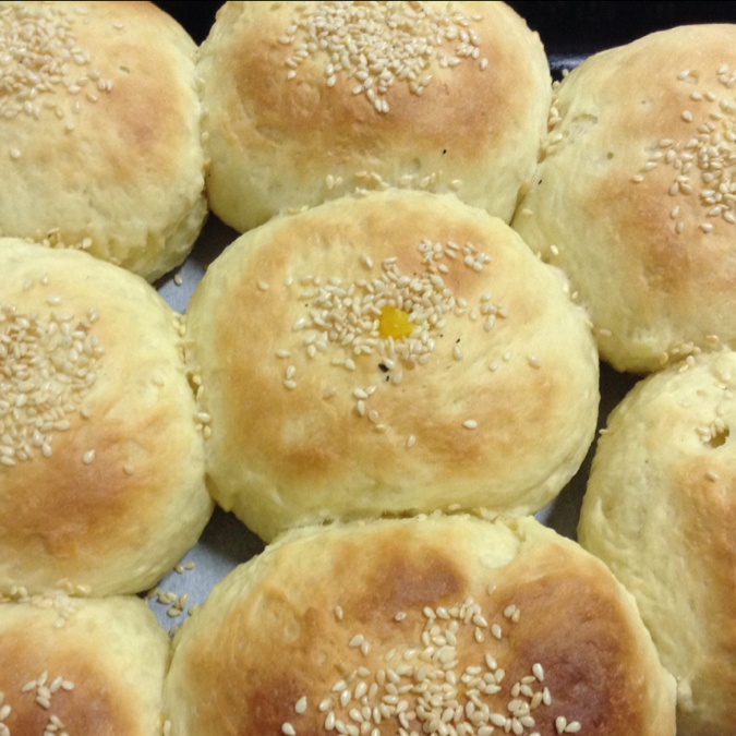 大人小孩都爱不释口的【蜂蜜牛奶小餐包】