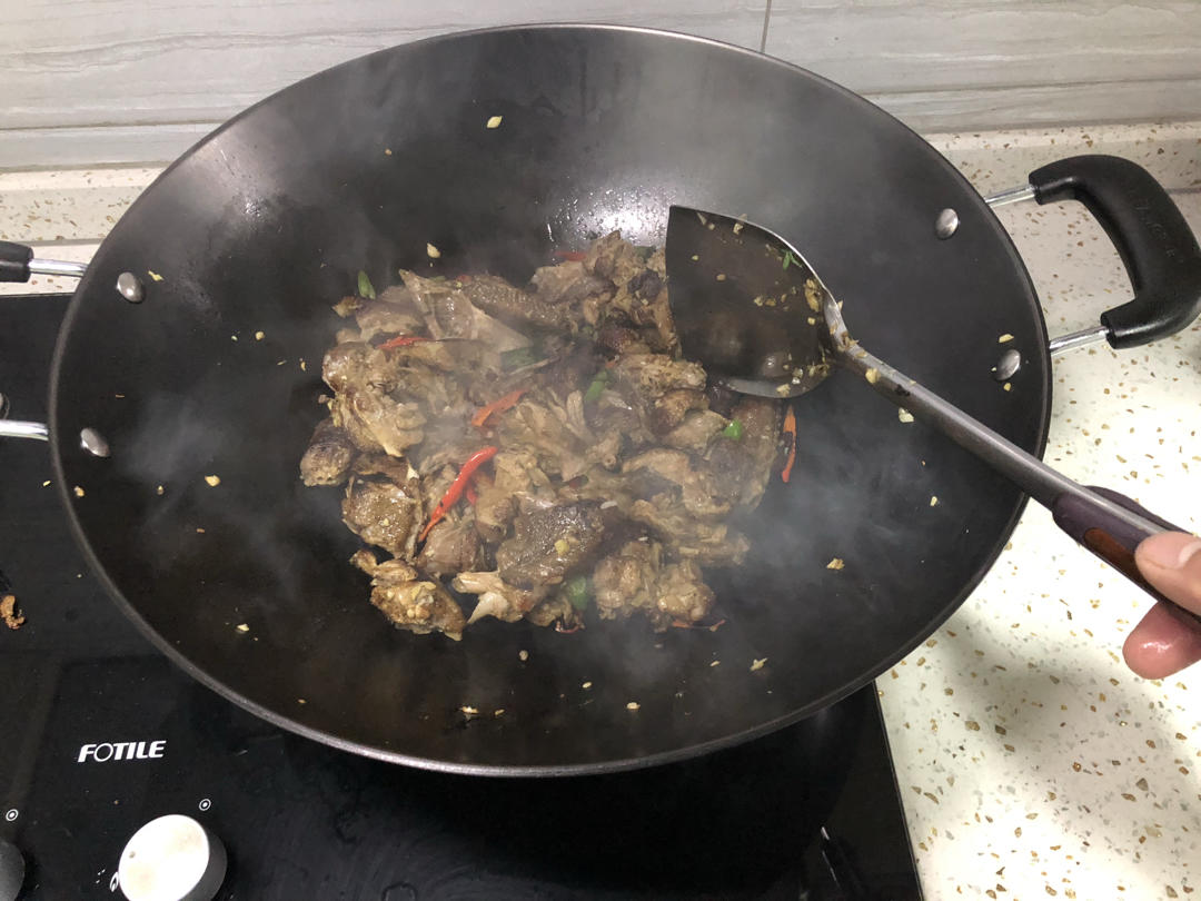 板鸭萝卜煲