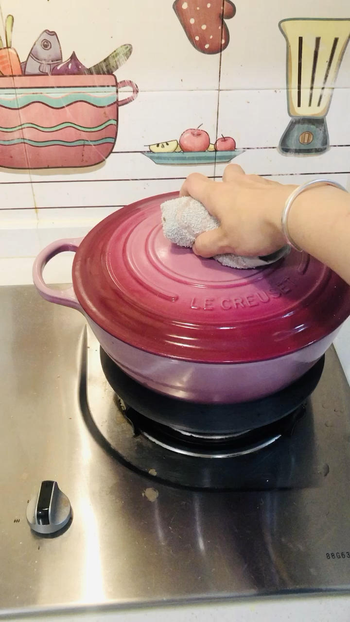 Staub铸铁锅鲜嫩多汁板栗焗鸡