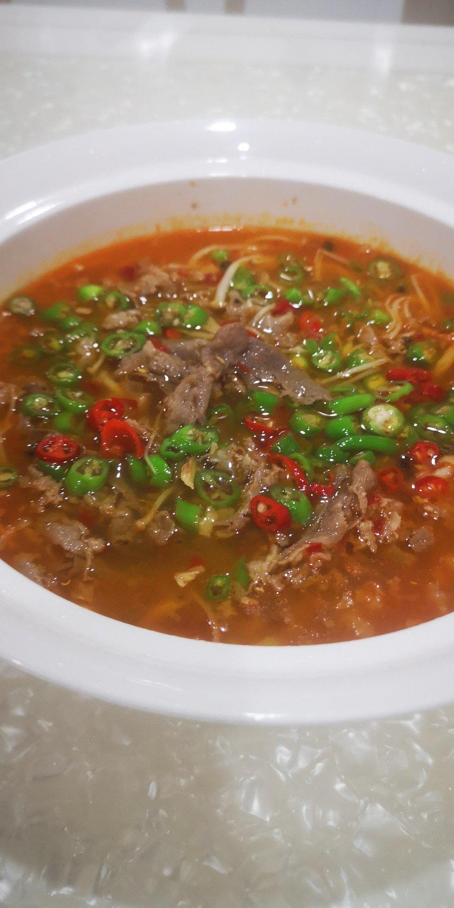 年夜饭必吃的酸汤肥牛