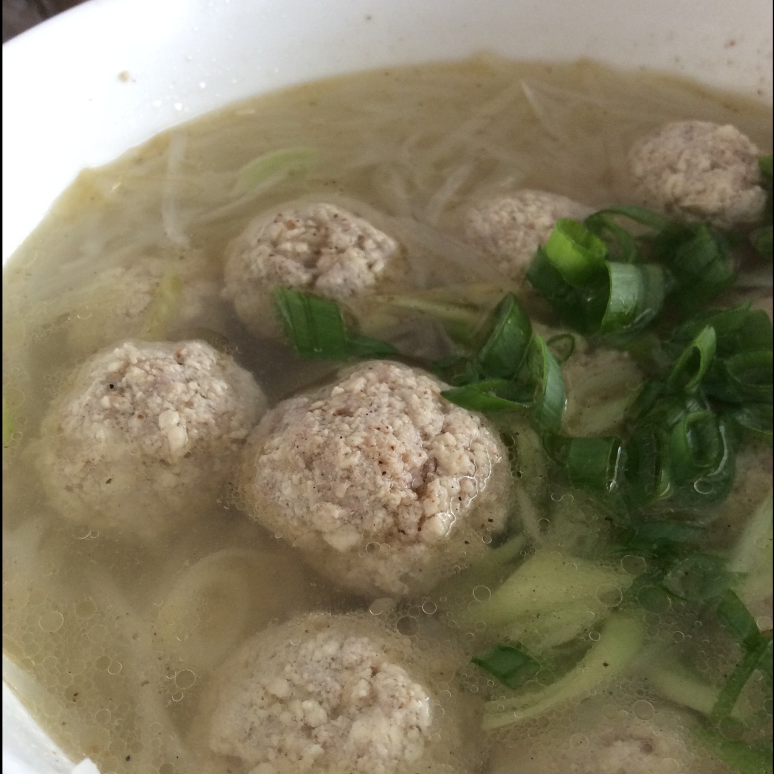 【10分钟系列】白萝卜豆腐圆子汤