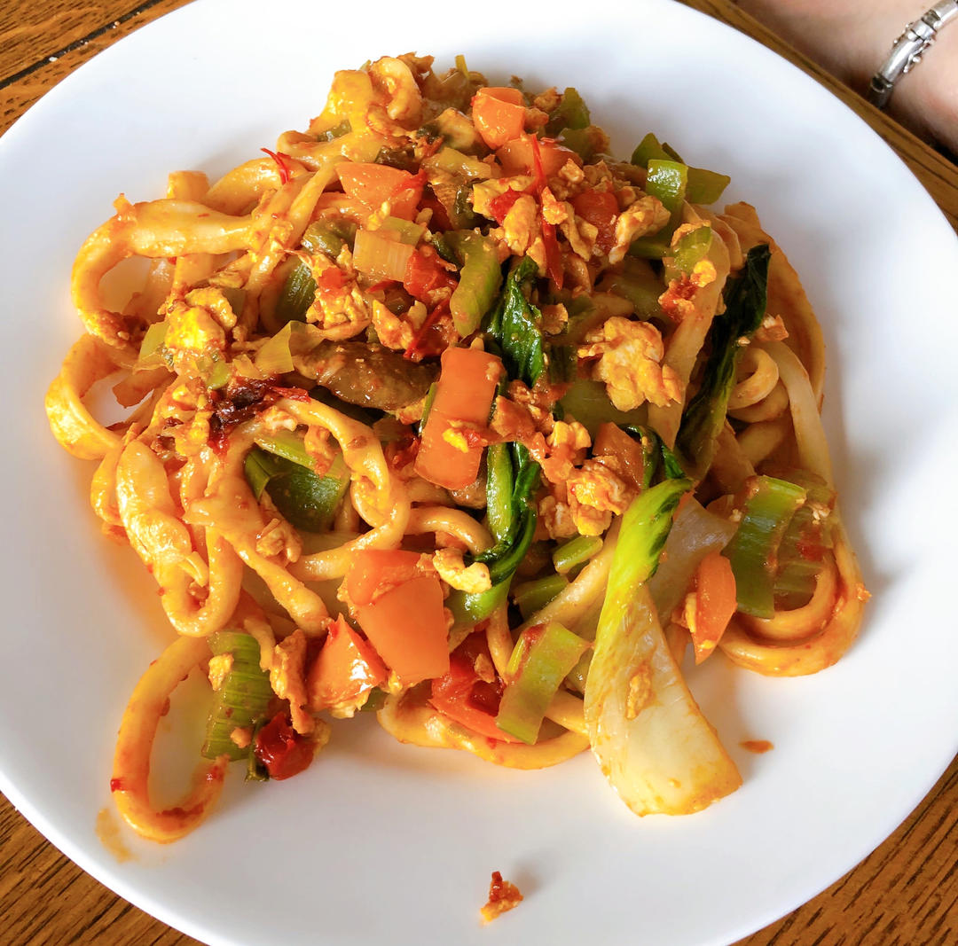 【小高姐】炒拉条子 记忆中西红柿汁裹着的那碗粗面条