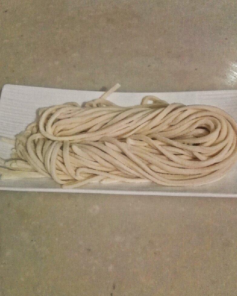 为有暗香来-做的自制面条(压面机)