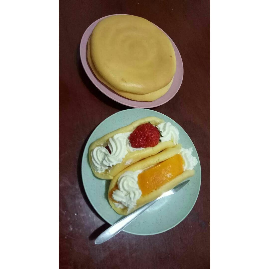 韩国最热门的甜品店Le Bread Lab的草莓蛋糕卷