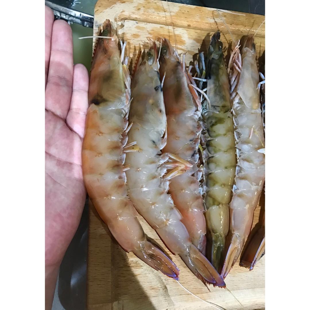 蒜香牛油虎虾