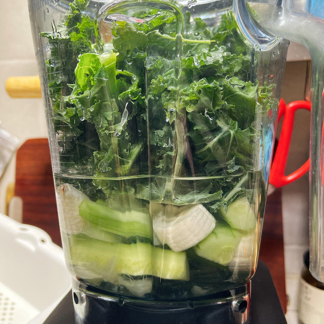 羽衣甘蓝排毒汁，一天掉秤1.8斤！！