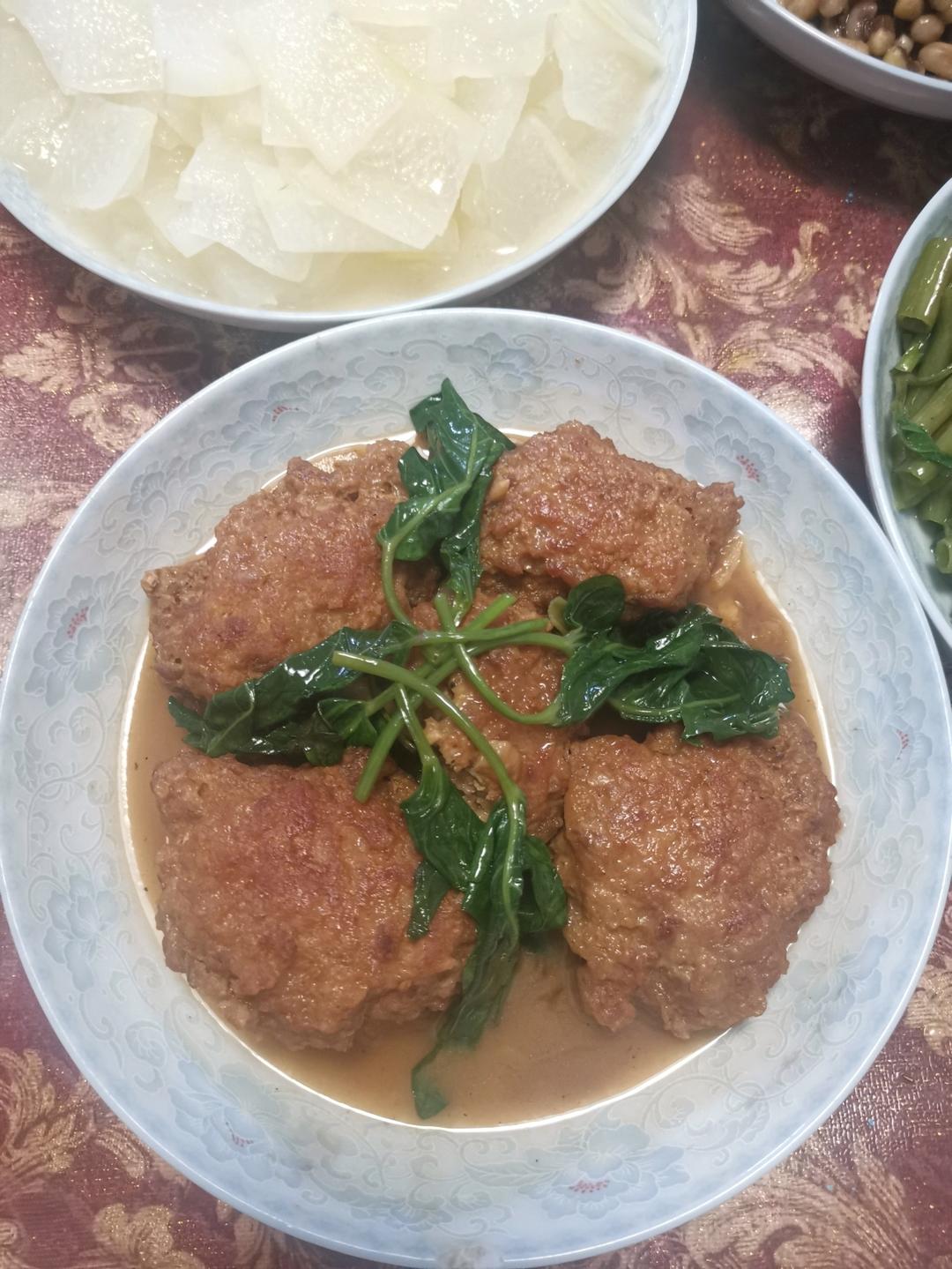 简单的红烧狮子头～拌饭太香了
