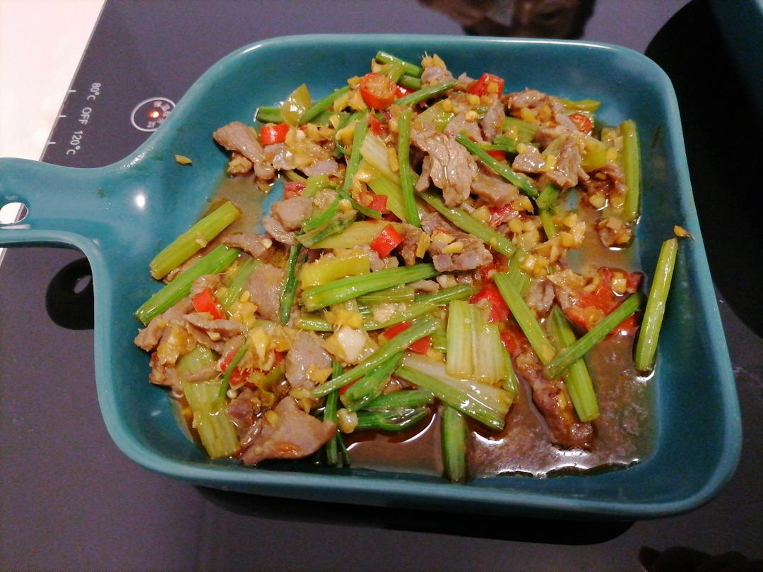小炒黄牛肉
