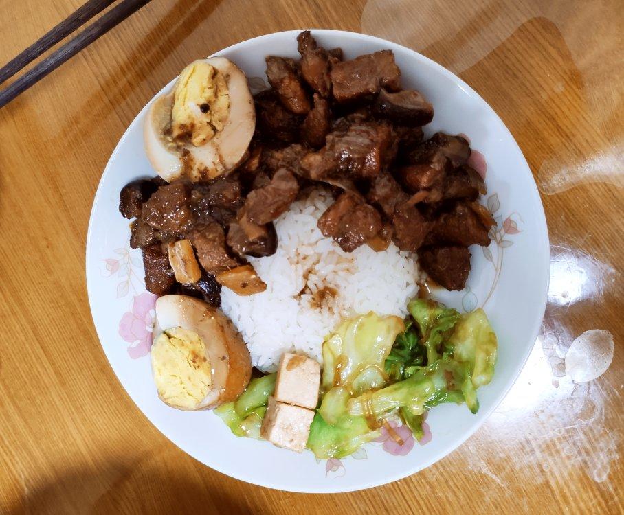 好吃到停不下来的卤肉饭