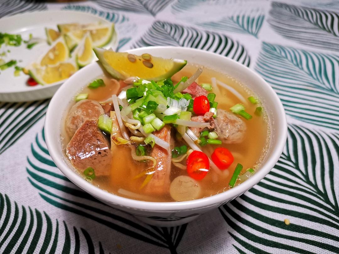 跟我一起做正宗越南牛肉粉pho（秘方大公开）