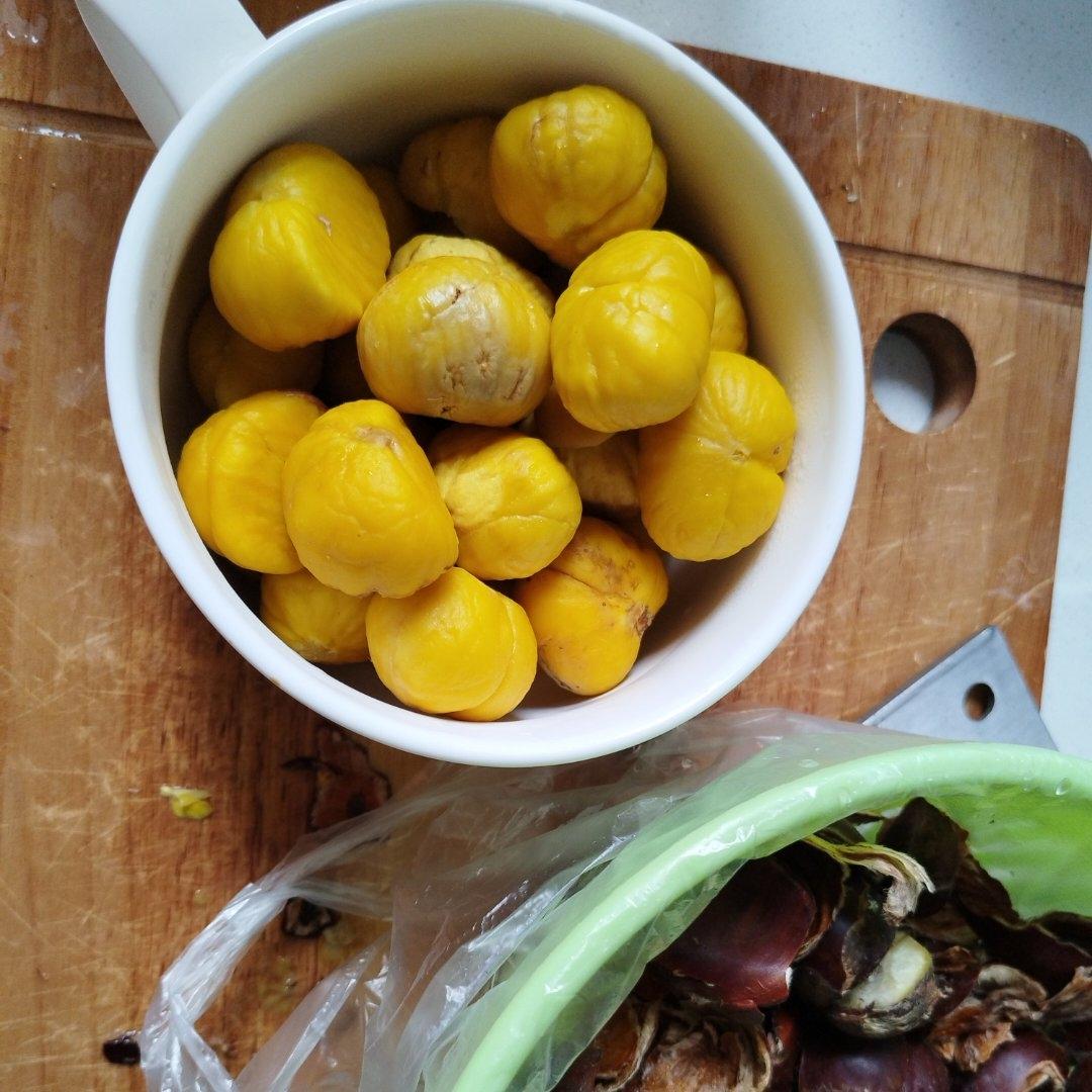 巧剥板栗皮的方法