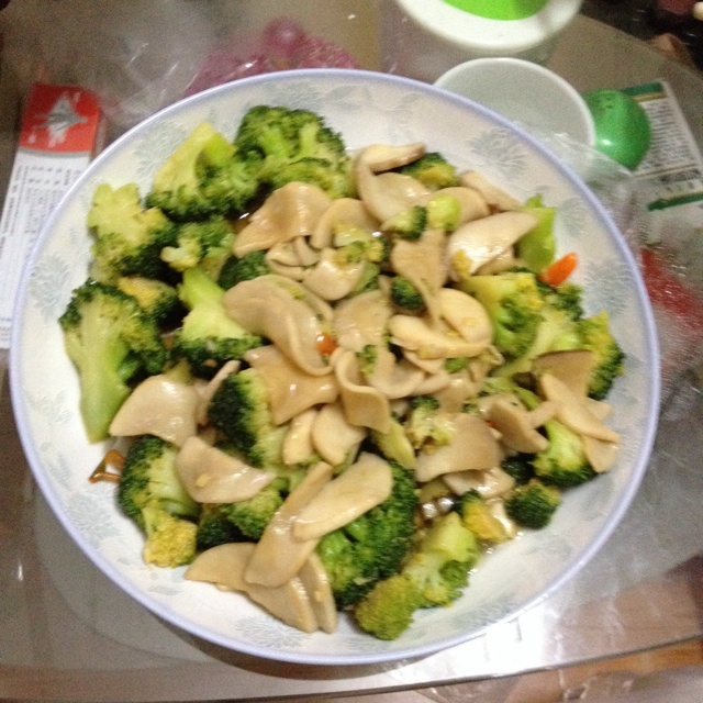 杏鲍菇扣西兰花