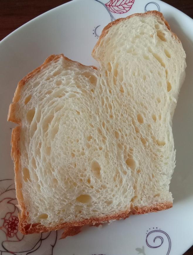 鲜奶液种超熟吐司