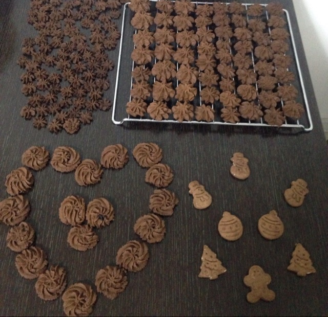 挤花毫无压力的巧克力曲奇