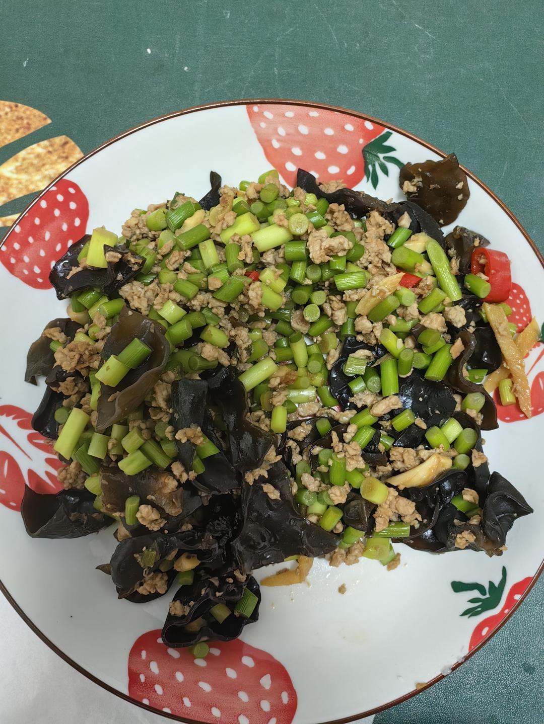 蒜苔炒肉末，三碗米饭都不够吃