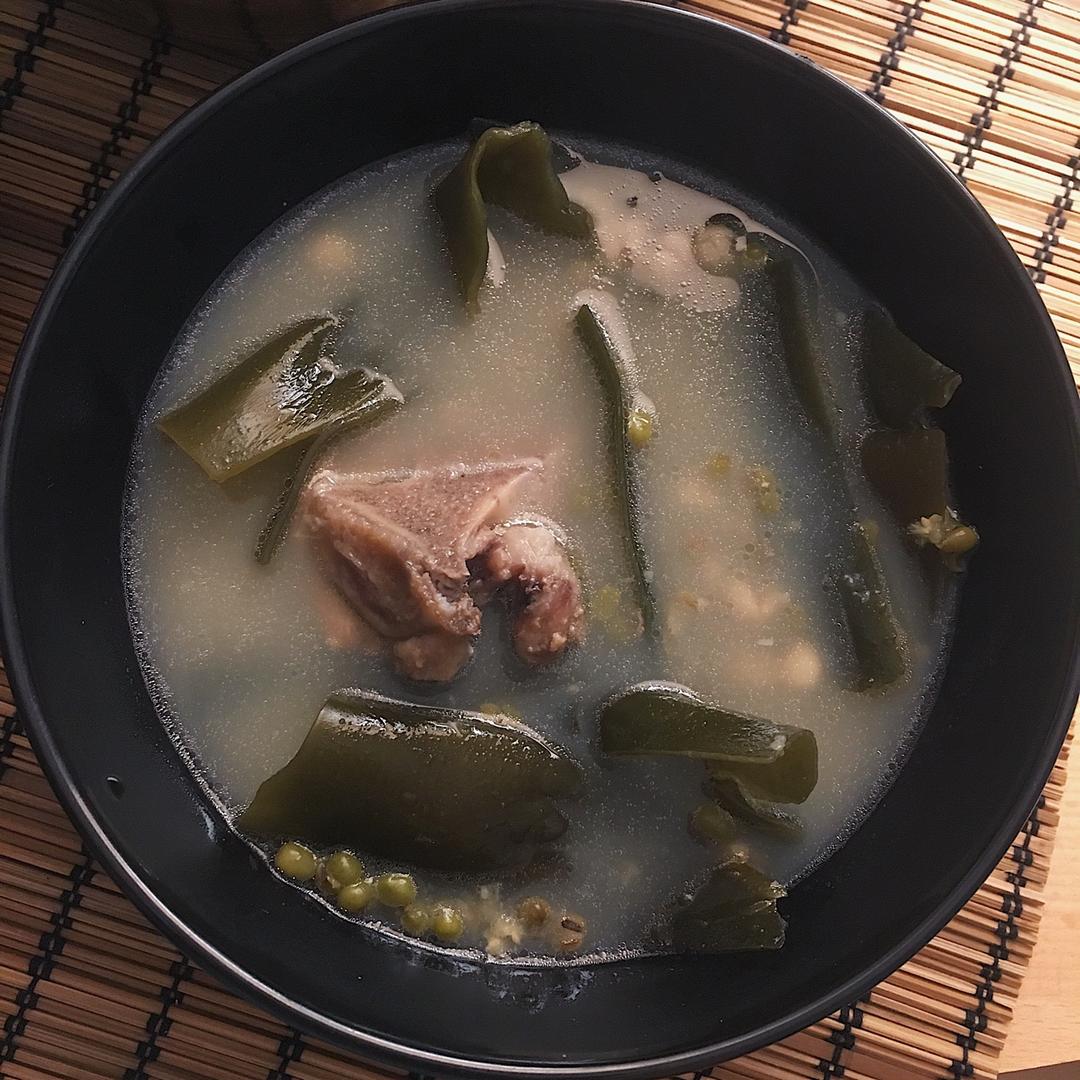 绿豆海带排骨汤